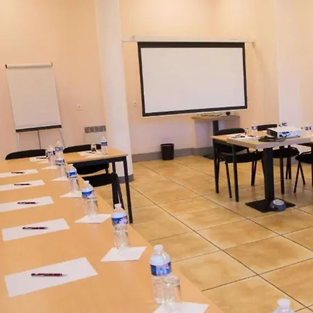 Szálloda Sure By Western