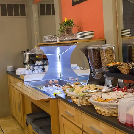 Sure By Western 3* Angoulême